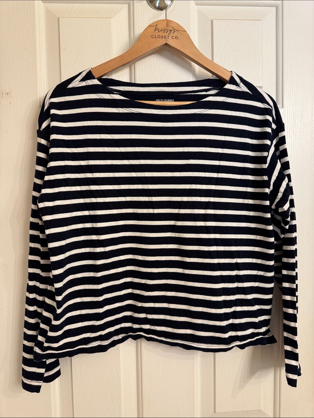 Old Navy Black and White Striped Long-Sleeve Tee